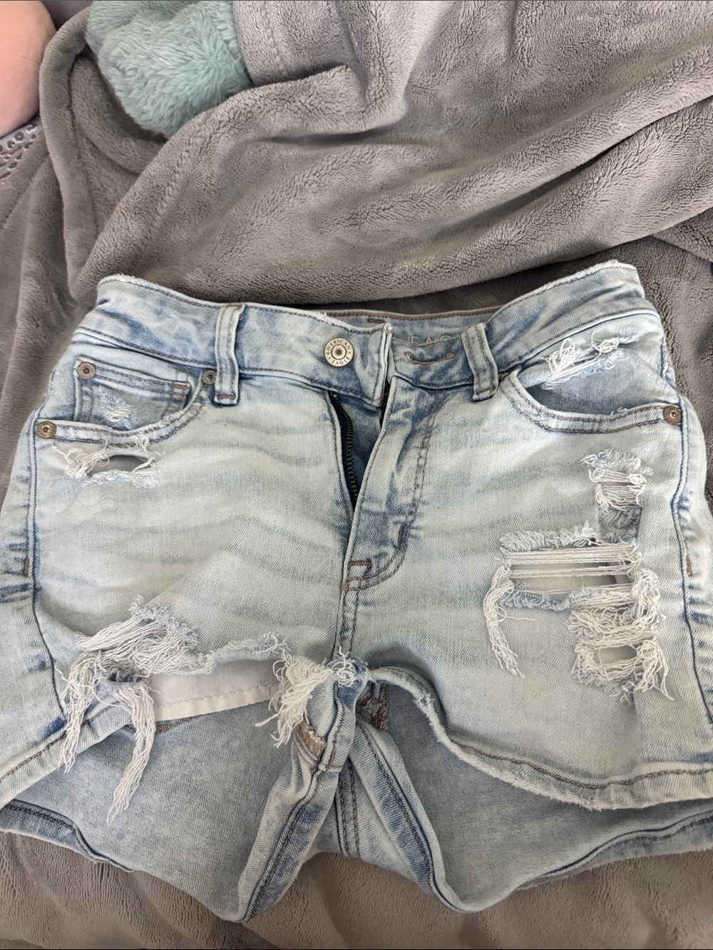 American Eagle Outfitters Light Blue Denim Shorts size 00